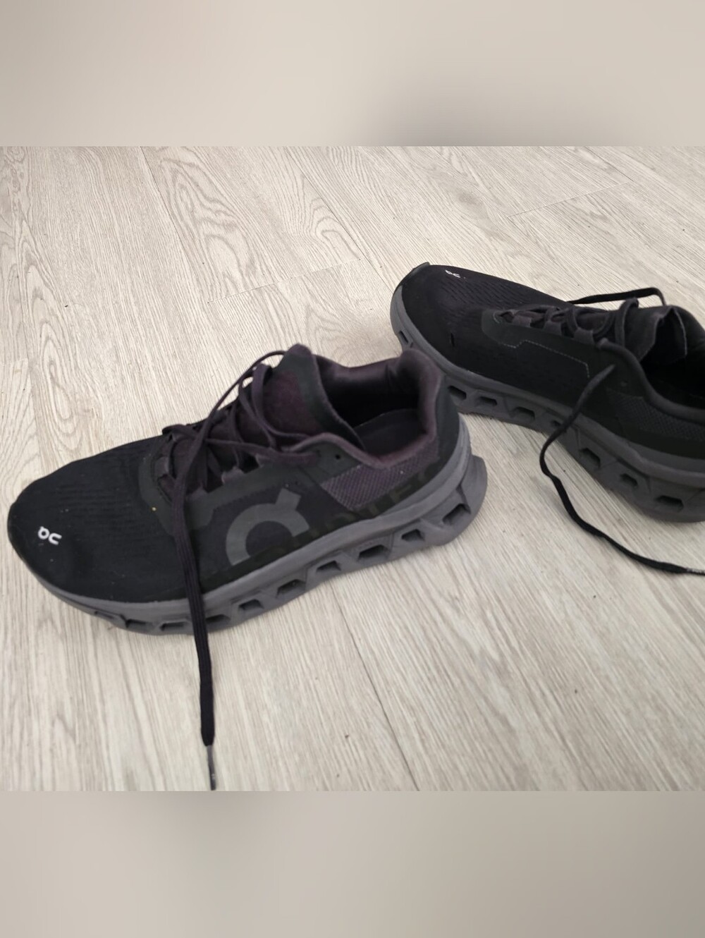 On Cloud Women's Running Shoes Size 8.5